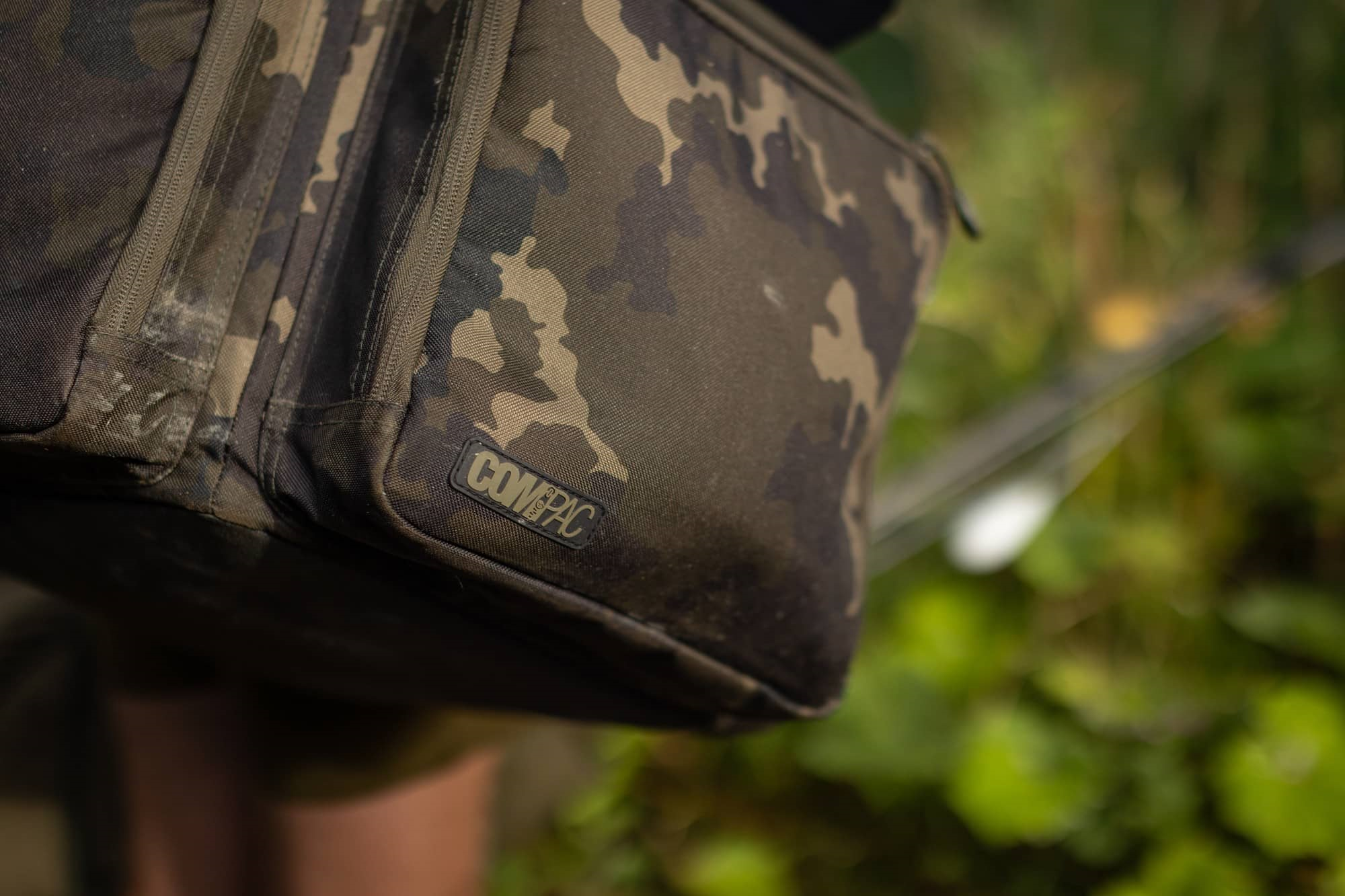 KORDA COMPAC CARRYALL CUBE DARK CAMO